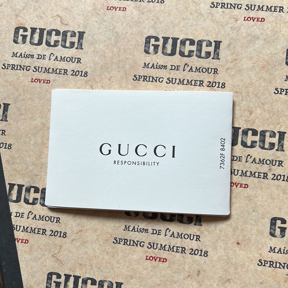 Gucci Crystal Embellishments D’Orsay Pumps - size 38 - worn once - Picture 5 of 5